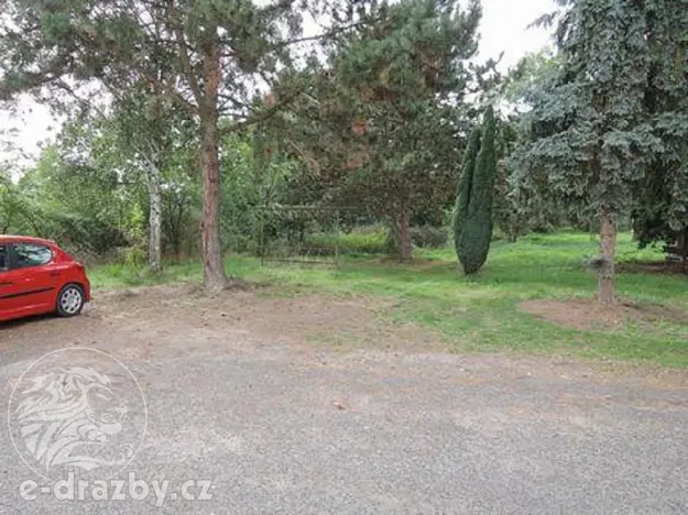 Dražba pozemku, Bitozeves, 834 m2