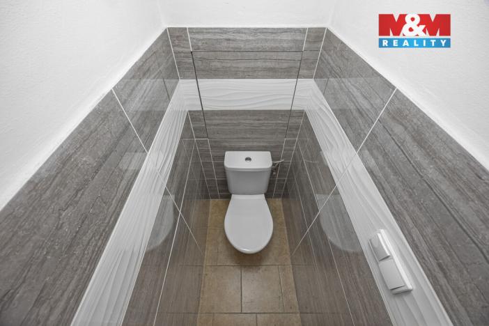 Pronájem bytu 3+1, Hronov, Hostovského, 71 m2