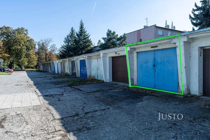 Prodej garáže, Uherské Hradiště, Za Alejí, 21 m2