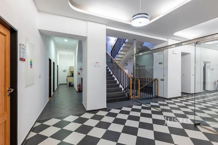 Pronájem kanceláře, Uherské Hradiště, Masarykovo náměstí, 19 m2