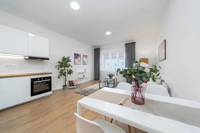 Prodej bytu 2+kk, Praha - Strašnice, Průběžná, 49 m2