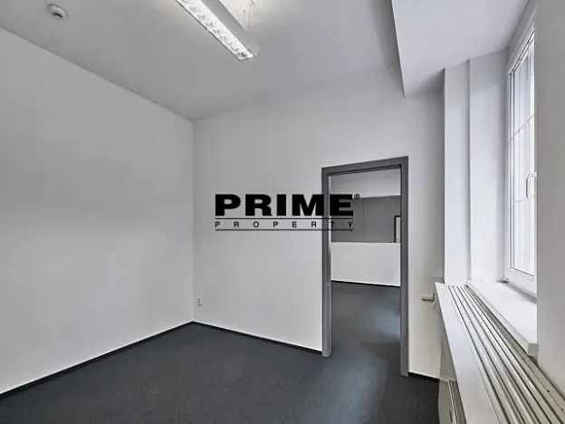 Pronájem kanceláře, Praha - Nové Město, Soukenická, 244 m2