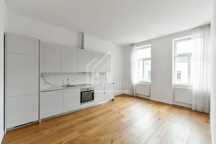 Pronájem bytu 3+kk, Praha - Smíchov, Kmochova, 69 m2