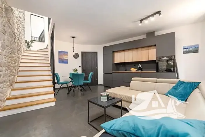 Prodej vícegeneračního domu, Vrsar, Chorvatsko, 126 m2