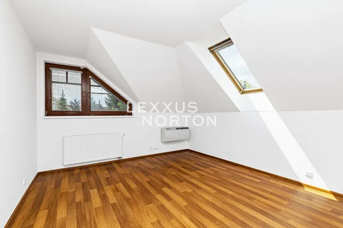 Pronájem rodinného domu, Průhonice, Pod Valem II., 320 m2