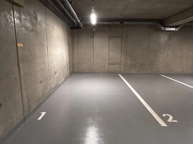 Pronájem garážového stání, Praha, 16 m2