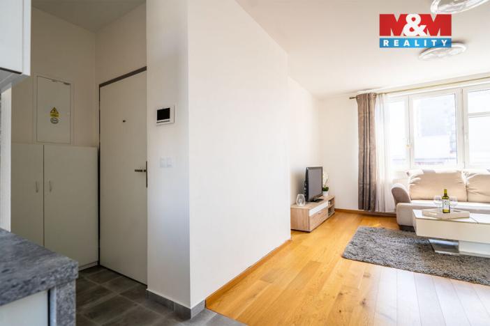 Pronájem bytu 1+kk, Pardubice - Zelené Předměstí, Smetanovo náměstí, 33 m2