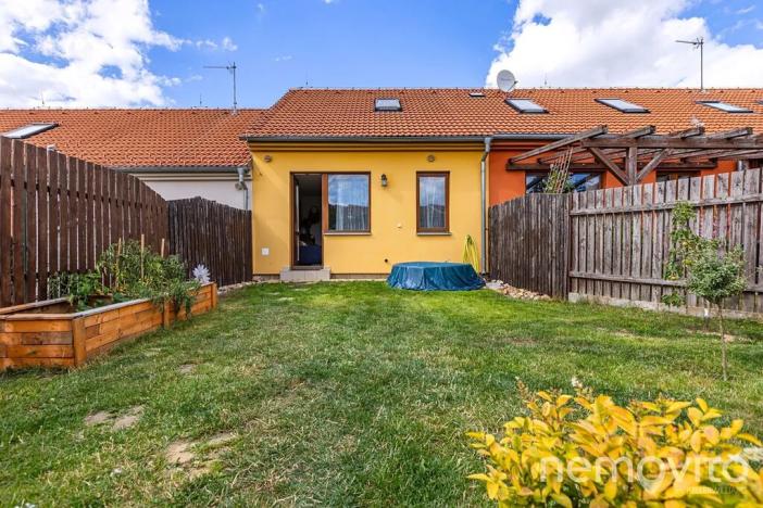 Prodej bytu 3+1, Unhošť, V Zahradách, 74 m2