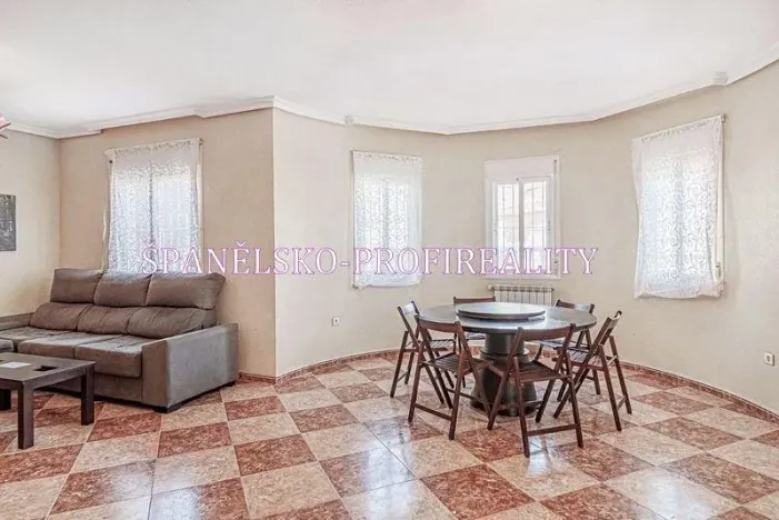 Prodej vily, Torrevieja, Španělsko, 116 m2