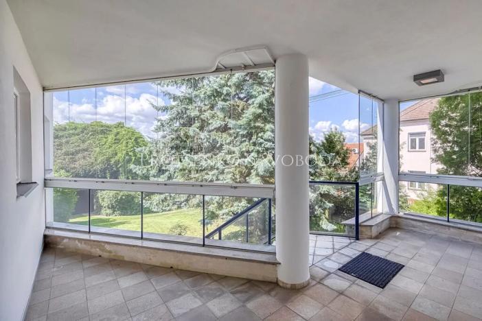 Prodej vily, Křižanov, Benešovo náměstí, 530 m2