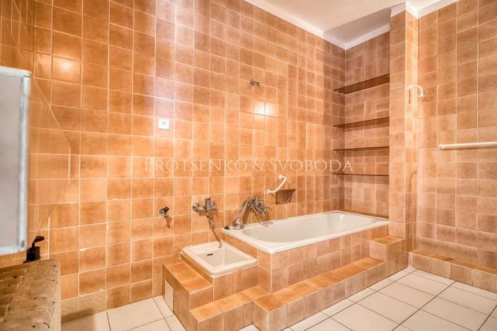 Prodej ubytování, Křižanov, Benešovo náměstí, 530 m2