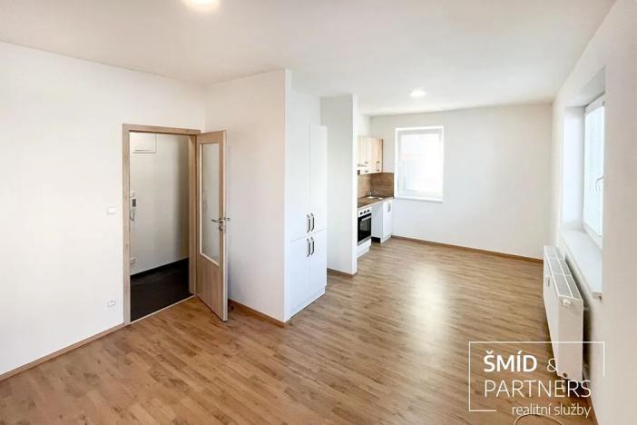 Prodej bytu 2+kk, Velim, Palackého, 52 m2