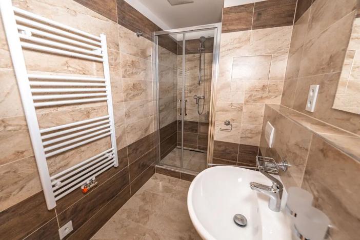 Pronájem bytu 1+kk, Praha - Hlubočepy, Fabiánové, 30 m2