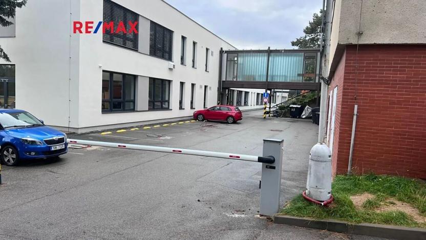 Prodej garážového stání, Rosice, Na Vyhlídce, 13 m2