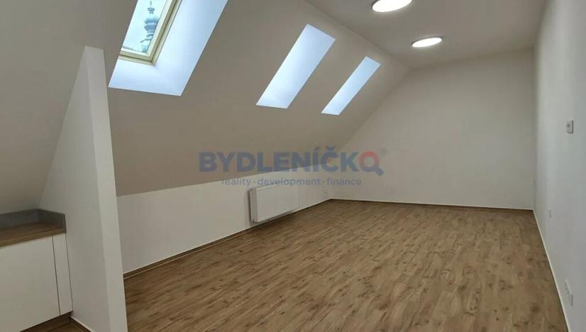 Pronájem bytu 1+kk, České Budějovice, nám. Přemysla Otakara II., 38 m2