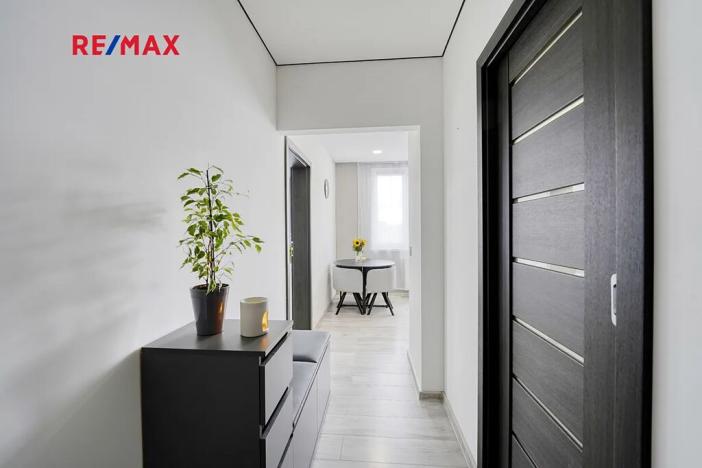 Prodej bytu 1+1, Chodová Planá, 35 m2