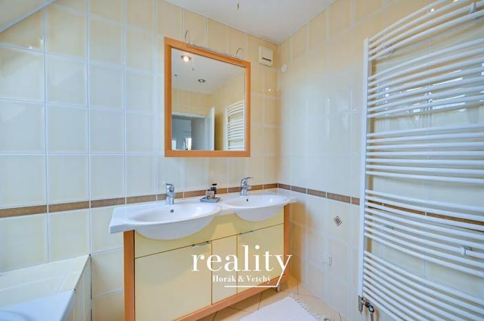 Prodej rodinného domu, Hodonice, U Pošty, 480 m2