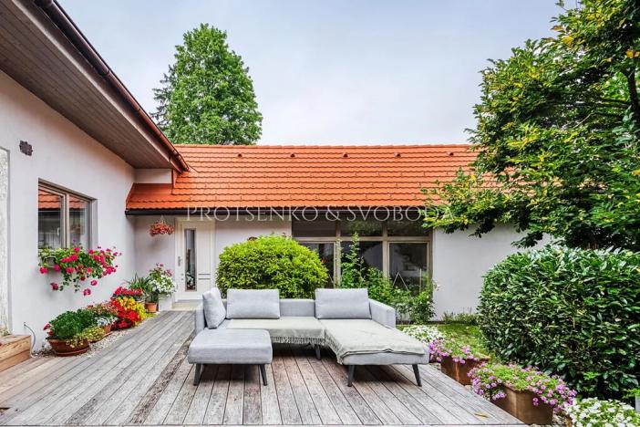 Prodej apartmánu, Pavlov, 354 m2