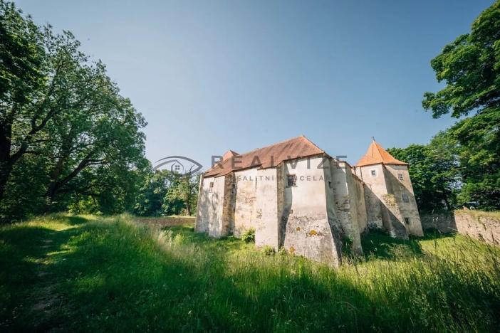 Prodej domu, Nové Hrady, 880 m2