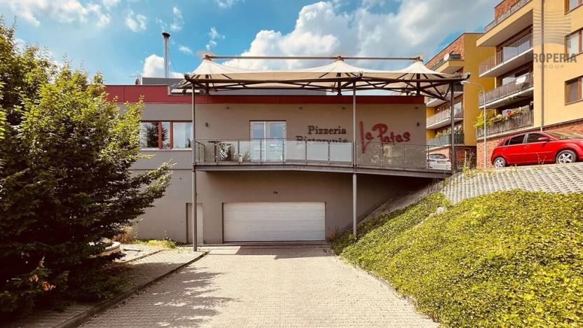 Pronájem garážového stání, Brno, U Leskavy, 12 m2