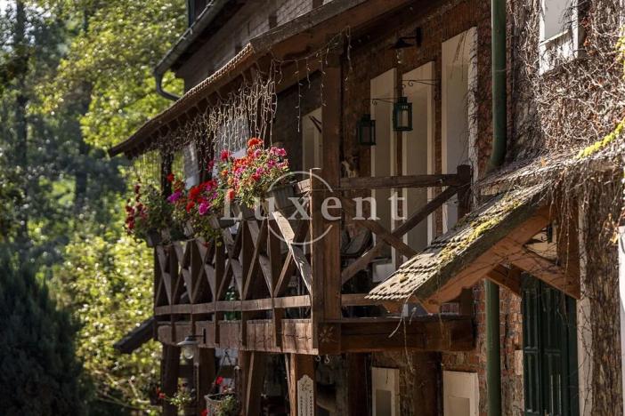 Prodej komerční nemovitosti, Stříbrná Skalice, 1700 m2