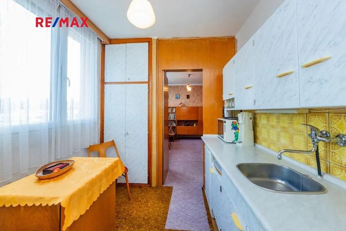 Prodej bytu 3+1, Praha - Modřany, U zastávky, 57 m2