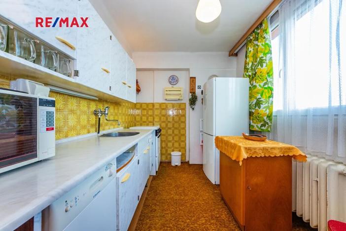 Prodej bytu 3+1, Praha - Modřany, U zastávky, 57 m2