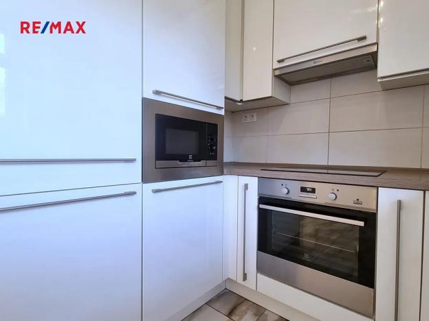 Pronájem bytu 3+kk, Kladno, Kordačova, 79 m2