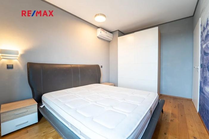 Pronájem bytu 3+kk, Praha - Hlubočepy, Pražského, 67 m2