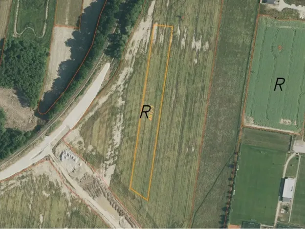 Dražba pole, Roudné, 8259 m2