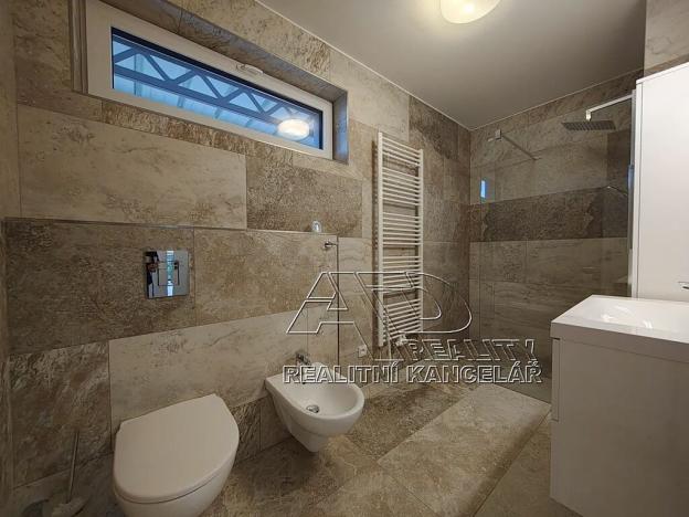 Pronájem rodinného domu, Roudné, 150 m2