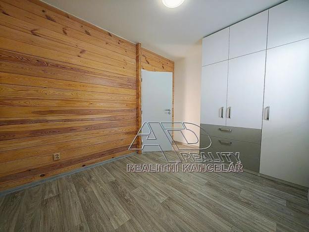 Pronájem bytu 2+kk, České Budějovice, 28 m2