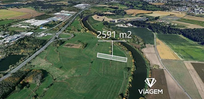 Prodej podílu pole, Hradec Králové, 925 m2