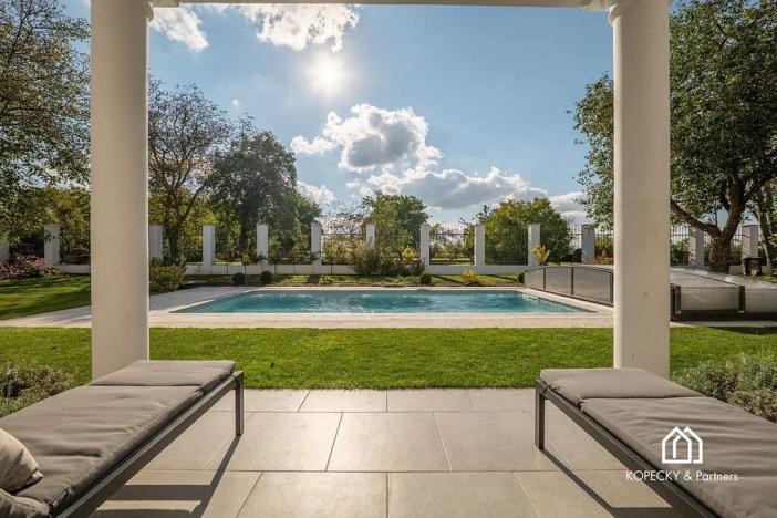 Prodej rodinného domu, Přezletice, Čakovická, 405 m2