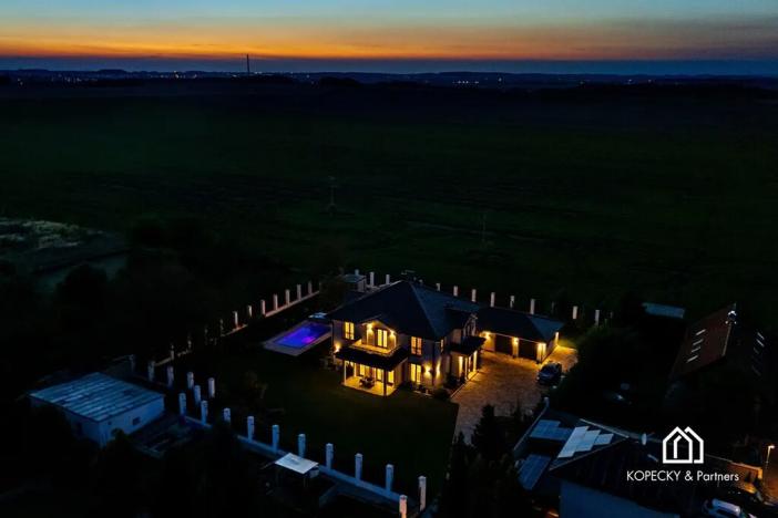 Prodej rodinného domu, Přezletice, Čakovická, 405 m2