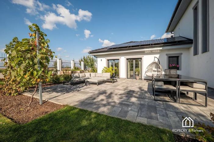 Prodej rodinného domu, Přezletice, Čakovická, 405 m2