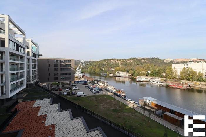 Pronájem bytu 2+kk, Praha - Holešovice, V přístavu, 47 m2