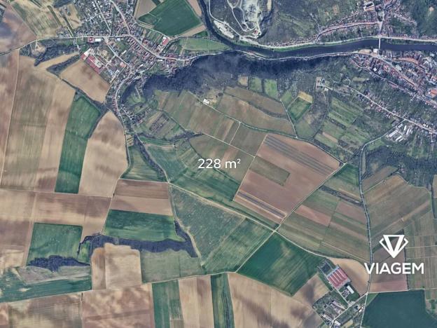Prodej pole, Dolní Kounice, 228 m2