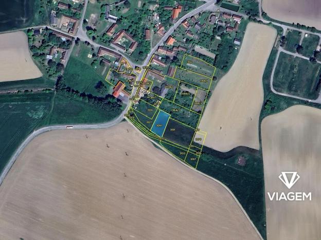 Prodej podílu pole, Starý Petřín, 610 m2