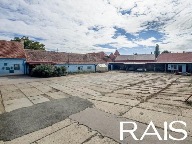 Prodej komerční nemovitosti, Brno, 691 m2