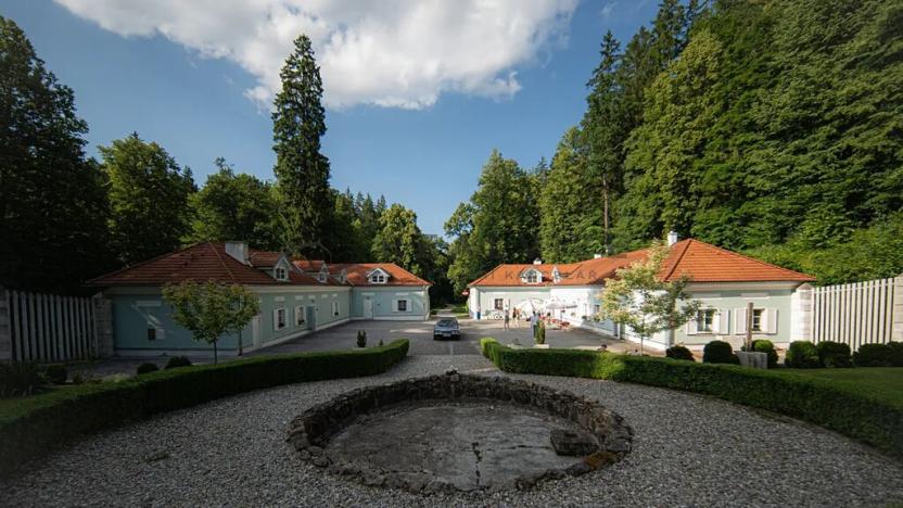 Prodej ubytování, Nové Hrady, 880 m2