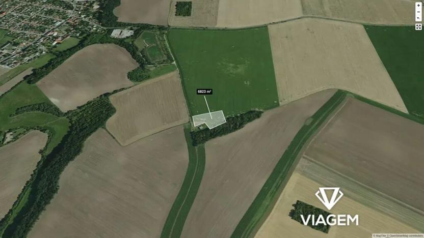 Prodej podílu pole, Veleň, 284 m2