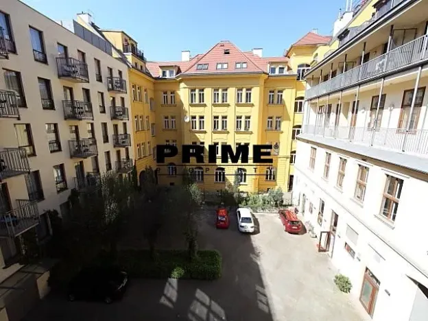 Pronájem kanceláře, Praha - Smíchov, Štefánikova, 83 m2