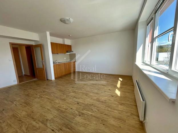 Pronájem bytu 1+kk, Praha - Prosek, Na vyhlídce, 37 m2