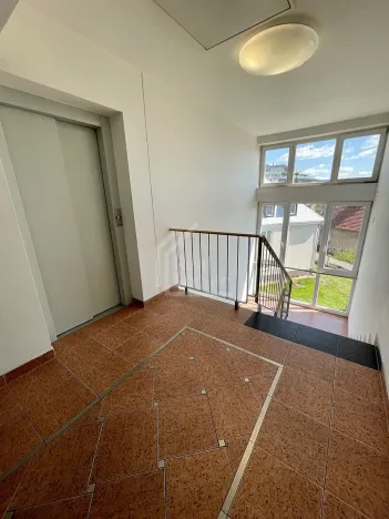 Pronájem bytu 1+kk, Praha - Prosek, Na vyhlídce, 37 m2