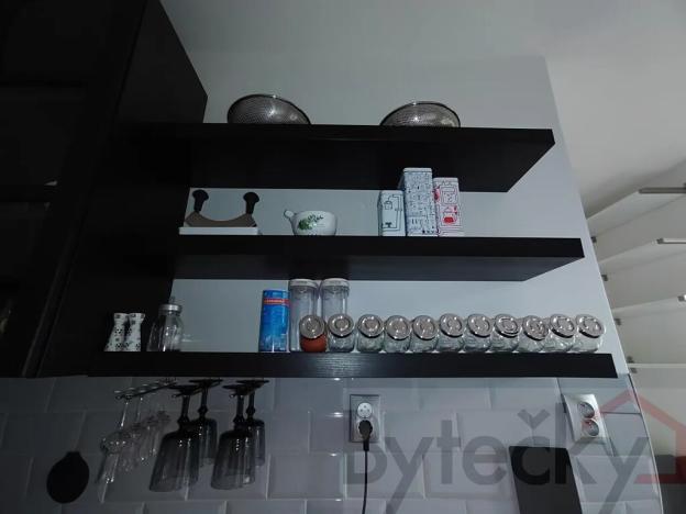 Pronájem bytu 1+kk, Praha - Břevnov, Vodňanského, 24 m2