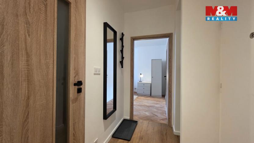 Pronájem bytu 1+1, Karlovy Vary, Palackého náměstí, 30 m2