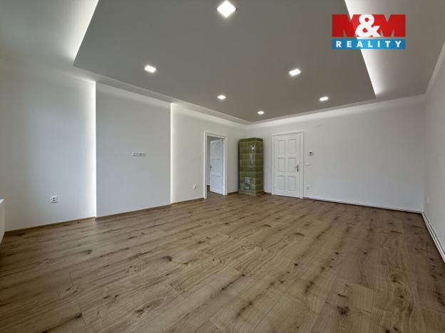 Pronájem bytu 3+1, Karviná - Fryštát, Masarykovo nám., 120 m2