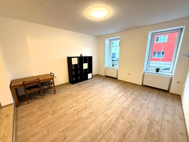 Pronájem bytu 2+1, Brno, Obřanská, 60 m2