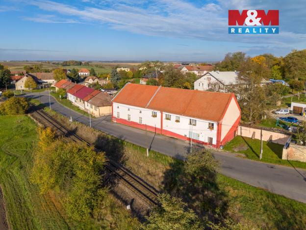 Prodej kanceláře, Oskořínek, Družstevní, 850 m2